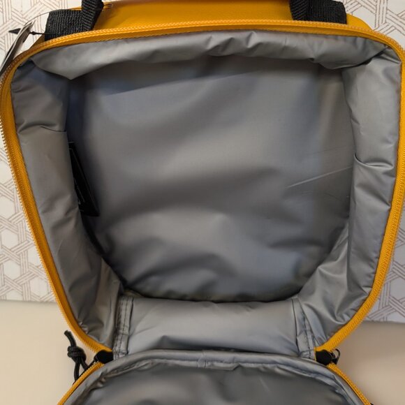 NWT Bioworld Disney Winnie The Pooh Hunny Pot Lunch Bag - Picture 4 of 9